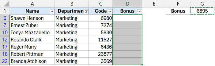 Chọn các ô đã lọc mà bạn muốn dán dữ liệu vào