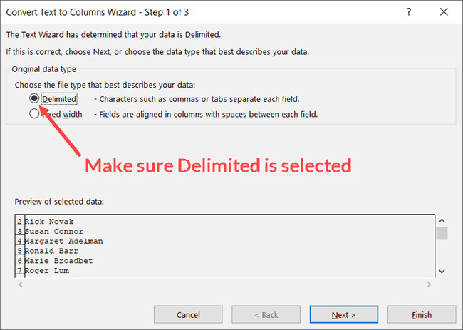 Chọn Delimited ở Bước 1 của Text to Columns Wizard