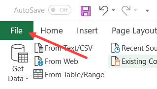 Chọn thẻ File trên thanh công cụ Excel để mở menu hệ thống