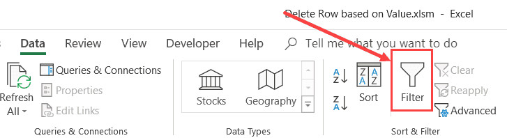 Nhấp vào biểu tượng Filter trong ô tiêu đề