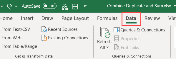 Nhấp vào thẻ Data trên thanh công cụ Excel